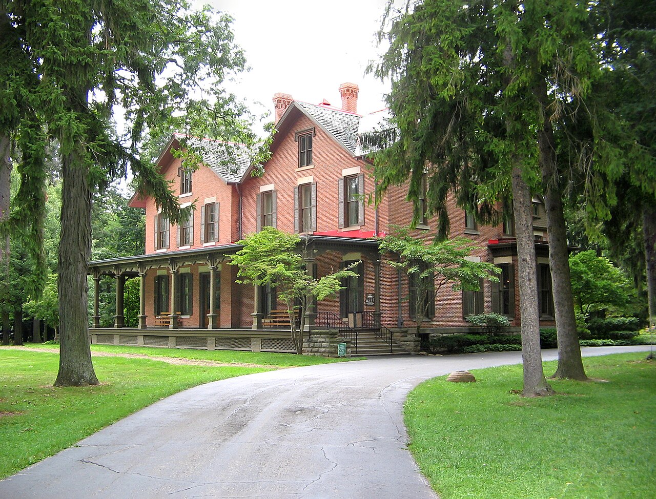 Exterior photo of President Hayes' summer home Spiegel Grove in Fremont, Ohio